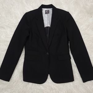 Women's Vince Camuto Blazer-Like New